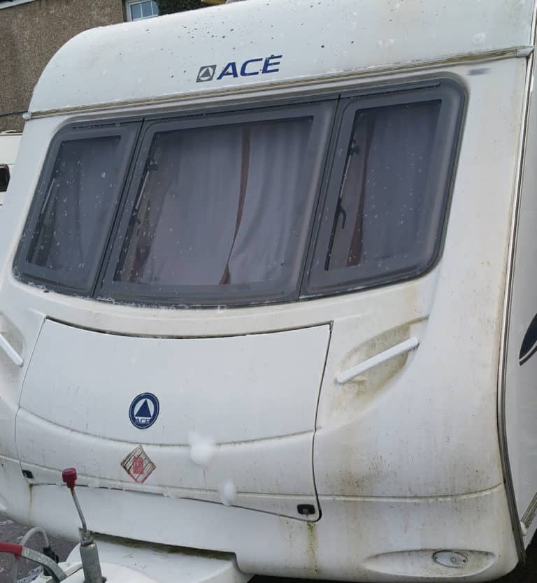Before Caravan Polishing - Dull "Chalky" Oxidised GRP and Paintwork Before Caravan Polishing - Dull "Chalky" Oxidised GRP and Paintwork